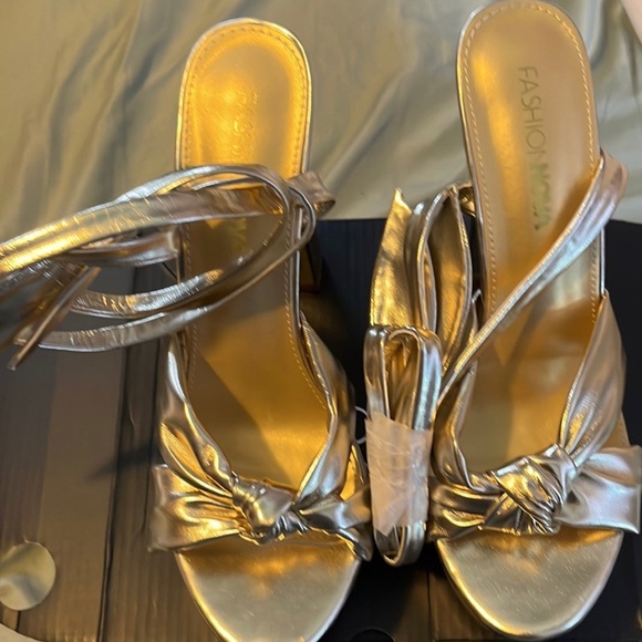 Gold wrap up heels - Picture 4 of 8